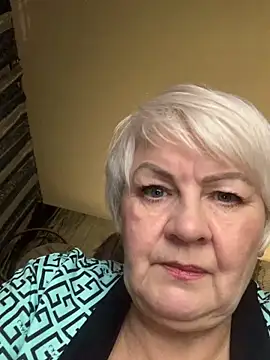 Snapshot of Laura_Millf chatting on October 26, 2025, 2:56 pm Laura Millf online show from October 26, 2025, 2:56 pm