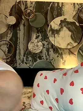 Snapshot of Laura_Millf chatting on December 4, 2025, 11:41 am Laura Millf online show from December 4, 2025, 11:41 am