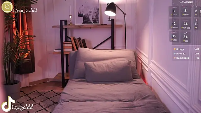 Snapshot of Liya_Gold_ chatting on December 22, 2024, 4:38 pm Liya Gold  online show from December 22, 2024, 4:38 pm