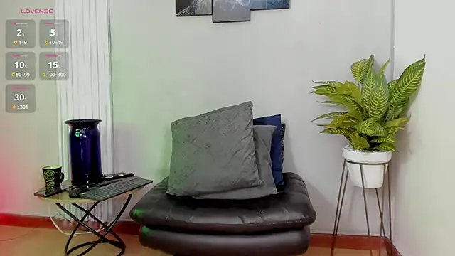 Snapshot of thomas_eliotts chatting on January 26, 2025, 10:24 pm thomas eliotts online show from January 26, 2025, 10:24 pm