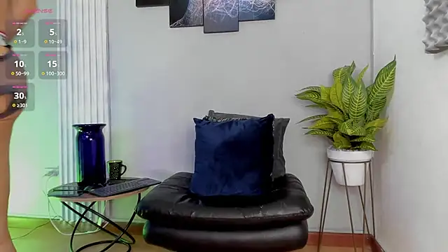 Snapshot of thomas_eliotts chatting on February 9, 2025, 7:52 pm thomas eliotts online show from February 9, 2025, 7:52 pm