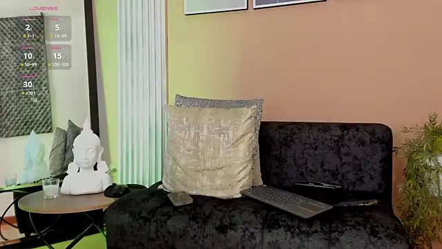 Snapshot of thomas_eliotts chatting on October 8, 2025, 7:55 pm thomas eliotts online show from October 8, 2025, 7:55 pm