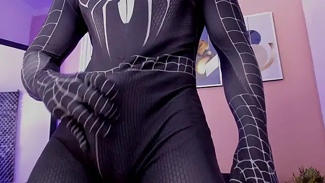 Snapshot of thomas_eliotts chatting on October 31, 2025, 8:21 pm thomas eliotts online show from October 31, 2025, 8:21 pm