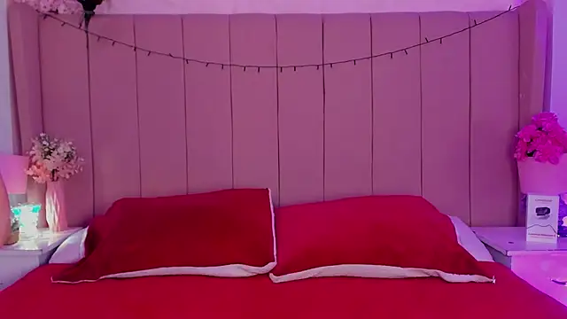 MollyBigBoobs12 online show from November 14, 2025, 8:51 pm