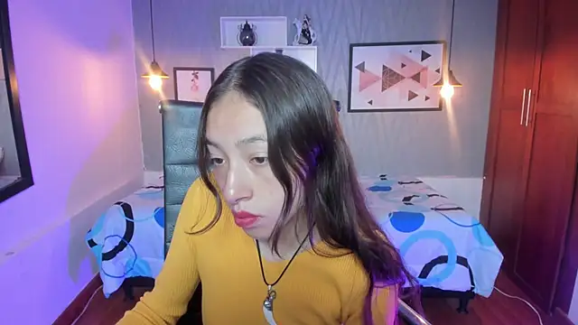 Snapshot of Valeria_roussi chatting on December 2, 2024, 1:02 pm Valeria roussi online show from December 2, 2024, 1:02 pm