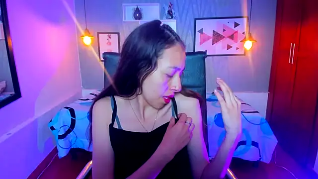 Snapshot of Valeria_roussi chatting on December 4, 2024, 1:20 pm Valeria roussi online show from December 4, 2024, 1:20 pm