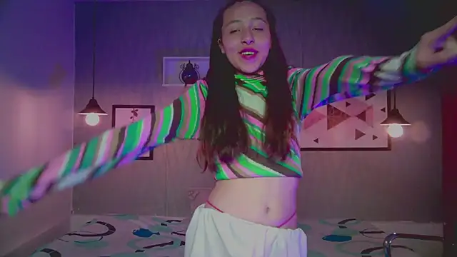 Snapshot of Valeria_roussi chatting on December 6, 2024, 7:34 pm Valeria roussi online show from December 6, 2024, 7:34 pm