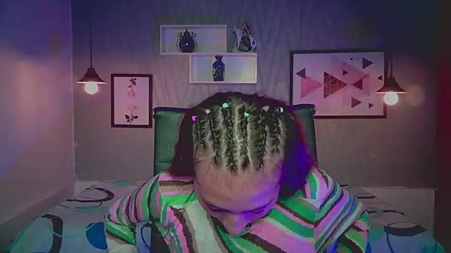 Snapshot of Valeria_roussi chatting on December 6, 2024, 10:41 pm Valeria roussi online show from December 6, 2024, 10:41 pm