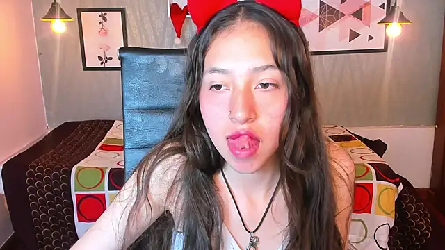 Snapshot of Valeria_roussi chatting on December 23, 2024, 5:22 pm Valeria roussi online show from December 23, 2024, 5:22 pm