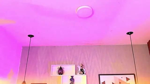 Snapshot of Valeria_roussi chatting on December 24, 2024, 1:50 pm Valeria roussi online show from December 24, 2024, 1:50 pm