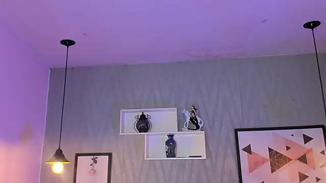 Snapshot of Valeria_roussi chatting on December 27, 2024, 2:01 pm Valeria roussi online show from December 27, 2024, 2:01 pm