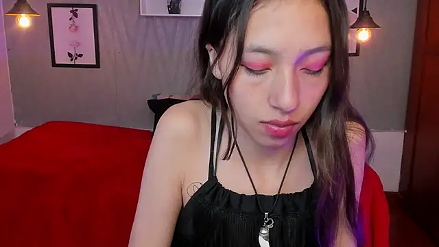 Snapshot of Valeria_roussi chatting on January 14, 2025, 5:34 pm Valeria roussi online show from January 14, 2025, 5:34 pm