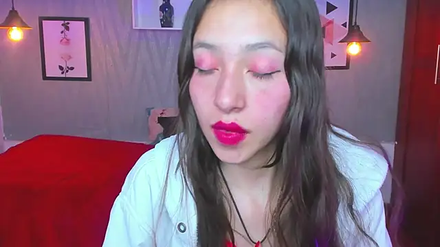 Snapshot of Valeria_roussi chatting on January 16, 2025, 8:03 pm Valeria roussi online show from January 16, 2025, 8:03 pm