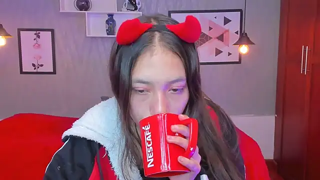 Snapshot of Valeria_roussi chatting on January 24, 2025, 7:39 pm Valeria roussi online show from January 24, 2025, 7:39 pm