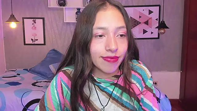 Snapshot of Valeria_roussi chatting on February 18, 2025, 5:10 pm Valeria roussi online show from February 18, 2025, 5:10 pm