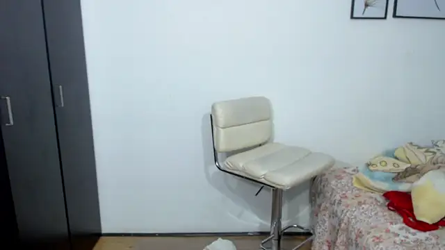 viki mom online show from December 11, 2024, 4:28 am