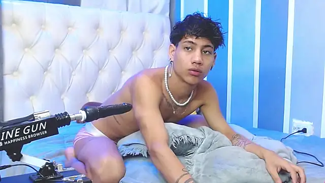 Sexys Boys Hot1 online show from December 17, 2024, 5:18 am