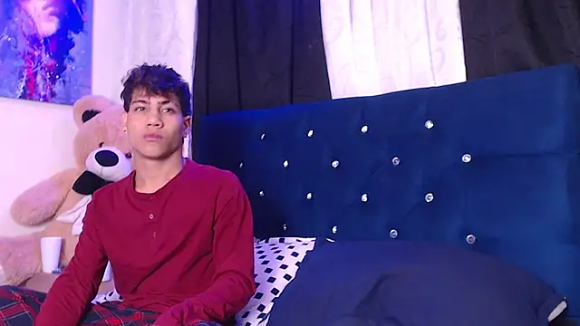 Sexys Boys Hot1 online show from September 16, 2025, 2:45 am