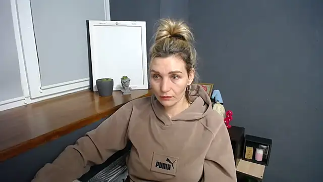  sexy lady online show from January 4, 2025, 1:10 pm