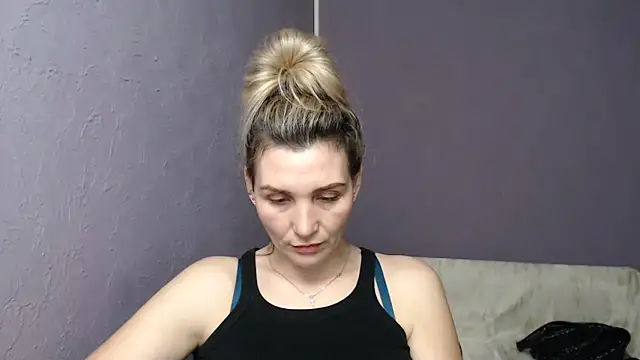  sexy lady online show from February 1, 2025, 3:28 pm