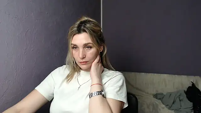  sexy lady online show from February 19, 2025, 8:31 pm