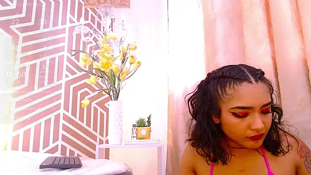 Snapshot of HelenaSwani chatting on January 27, 2025, 3:28 pm HelenaSwani online show from January 27, 2025, 3:28 pm