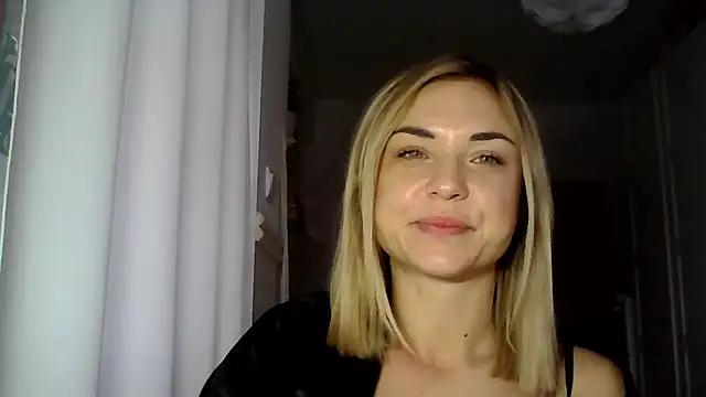 Snapshot of ashley_xlove chatting on December 10, 2024, 7:37 am ashley xlove online show from December 10, 2024, 7:37 am