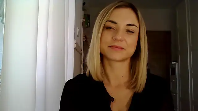 Snapshot of ashley_xlove chatting on December 18, 2024, 10:40 am ashley xlove online show from December 18, 2024, 10:40 am