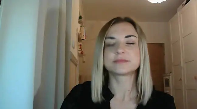 Snapshot of ashley_xlove chatting on January 6, 2025, 6:10 pm ashley xlove online show from January 6, 2025, 6:10 pm