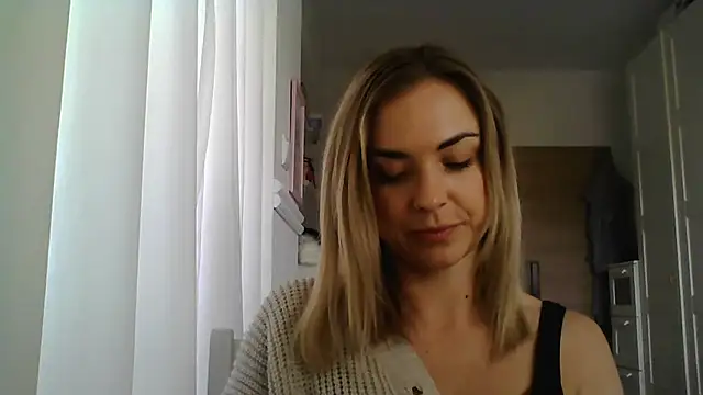 Snapshot of ashley_xlove chatting on March 17, 2025, 10:49 am ashley xlove online show from March 17, 2025, 10:49 am