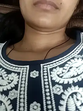 Snapshot of Rajni-Mehra chatting on February 10, 2025, 10:09 am Rajni-Mehra online show from February 10, 2025, 10:09 am