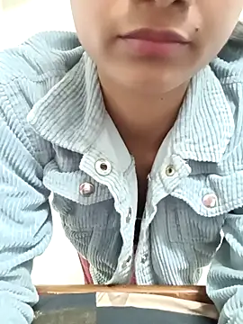 Snapshot of Rajni-Mehra chatting on February 19, 2025, 7:05 pm Rajni-Mehra online show from February 19, 2025, 7:05 pm