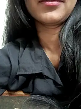 Snapshot of Rajni-Mehra chatting on February 24, 2025, 5:43 am Rajni-Mehra online show from February 24, 2025, 5:43 am