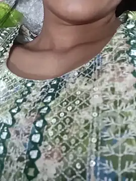 Snapshot of Rajni-Mehra chatting on March 4, 2025, 3:44 am Rajni-Mehra online show from March 4, 2025, 3:44 am