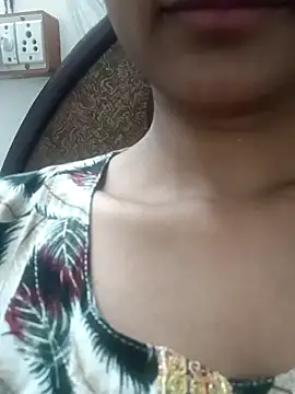 Snapshot of Rajni-Mehra chatting on March 6, 2025, 9:25 am Rajni-Mehra online show from March 6, 2025, 9:25 am