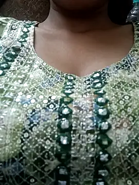 Snapshot of Rajni-Mehra chatting on March 15, 2025, 8:26 am Rajni-Mehra online show from March 15, 2025, 8:26 am