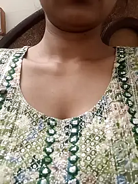 Snapshot of Rajni-Mehra chatting on March 16, 2025, 3:04 am Rajni-Mehra online show from March 16, 2025, 3:04 am