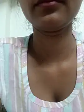 Snapshot of Rajni-Mehra chatting on March 21, 2025, 9:23 am Rajni-Mehra online show from March 21, 2025, 9:23 am