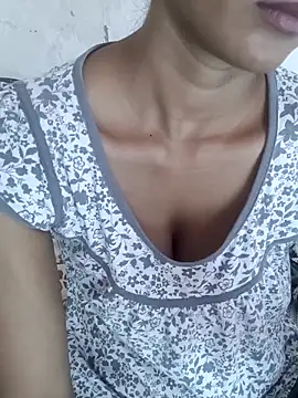 Snapshot of Rajni-Mehra chatting on October 10, 2025, 6:23 am Rajni-Mehra online show from October 10, 2025, 6:23 am