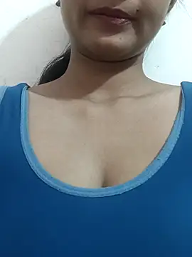 Snapshot of Rajni-Mehra chatting on October 15, 2025, 5:51 am Rajni-Mehra online show from October 15, 2025, 5:51 am