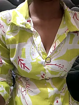 Snapshot of Rajni-Mehra chatting on November 29, 2025, 5:21 am Rajni-Mehra online show from November 29, 2025, 5:21 am