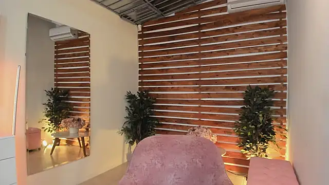 Sapphire Venuss online show from March 1, 2025, 11:37 pm