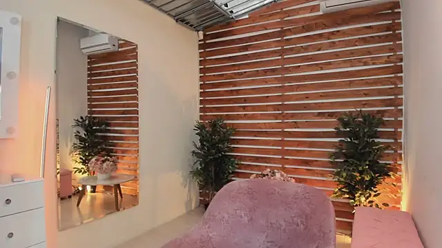 Sapphire Venuss online show from March 7, 2025, 9:59 pm