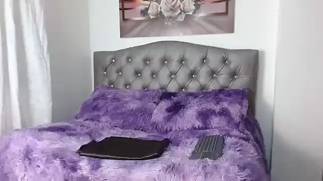 Snapshot of lily_f00x chatting on February 11, 2025, 12:48 pm lily f00x online show from February 11, 2025, 12:48 pm