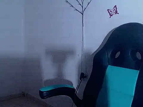 Snapshot of PAU_GOOMEZ_0809 chatting on November 19, 2025, 8:09 pm PAU GOOMEZ 0809 online show from November 19, 2025, 8:09 pm