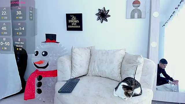 PhilipRich online show from December 24, 2024, 2:33 pm