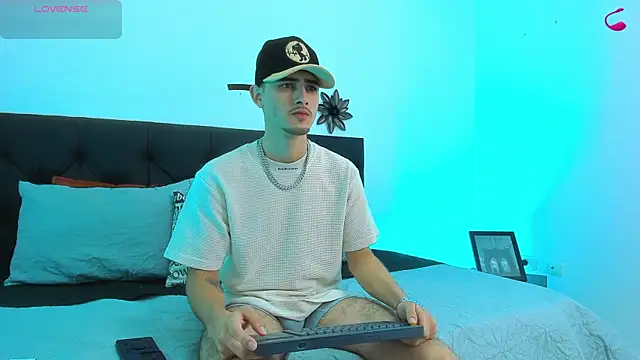 PhilipRich online show from February 25, 2025, 7:47 pm