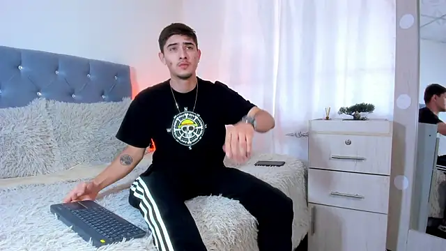 PhilipRich online show from September 8, 2025, 5:56 pm