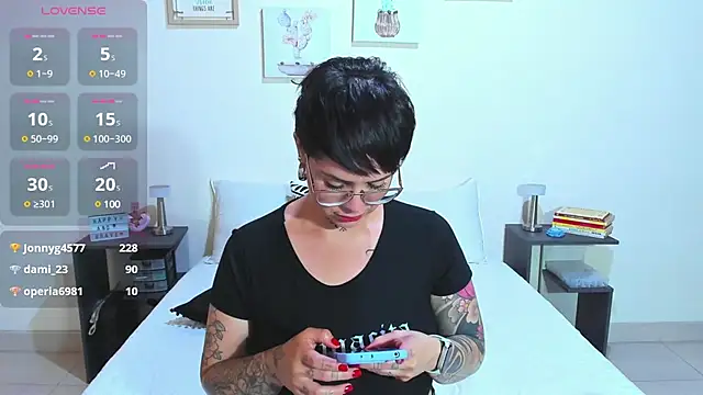 KatInk online show from December 18, 2024, 8:03 pm