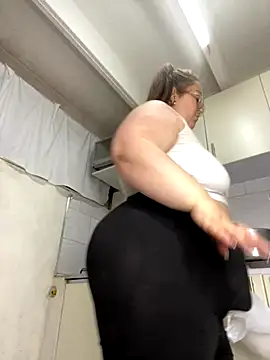 Snapshot of Chloee_ep chatting on October 30, 2025, 4:14 am Chloee ep online show from October 30, 2025, 4:14 am